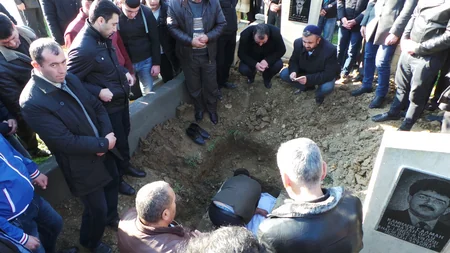 Günəşli” yatağında baş verən qəzada həlak olan daha bir neftçi dəfn olunub - FOTO