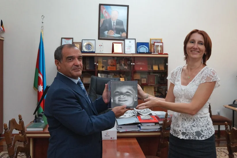 ​Latviya Azərbaycan Milli Kitabxanasına kitablar və filmlərdən ibarət kolleksiya bağışlayıb