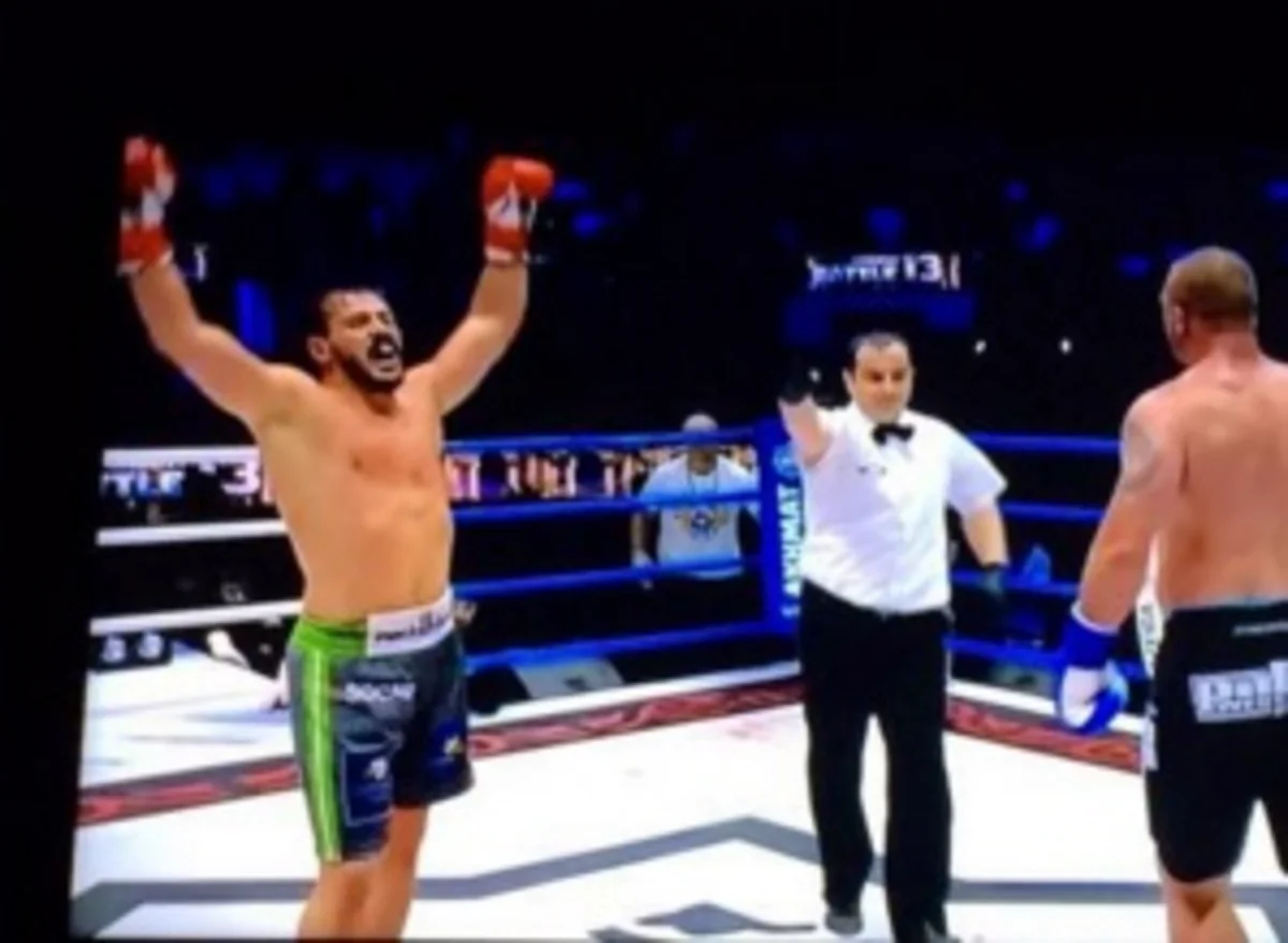 Zabit Səmədov dünya çempionu olmuş Pol Slovinskini məğlub edib - VİDEO