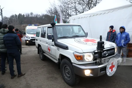 ICRC vehicles and ambulances pass freely through Khankandi-Lachin road again - VIDEO