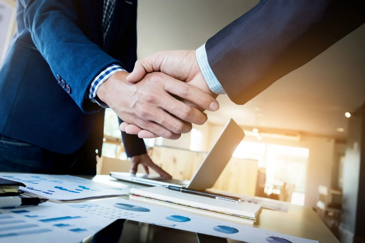 Azərbaycanda şirkət təsisçilərinin dəyişikliyi proaktiv olaraq qeydiyyata alına bilər