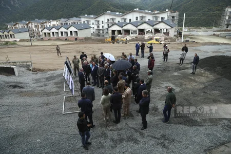 Foreign diplomats view construction of settlement, educational complex in Azerbaijan's Kalbajar