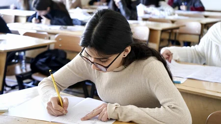 Ali təhsil müəssisələrinin magistraturalarına qəbul imtahanı keçirilib - YENİLƏNİB