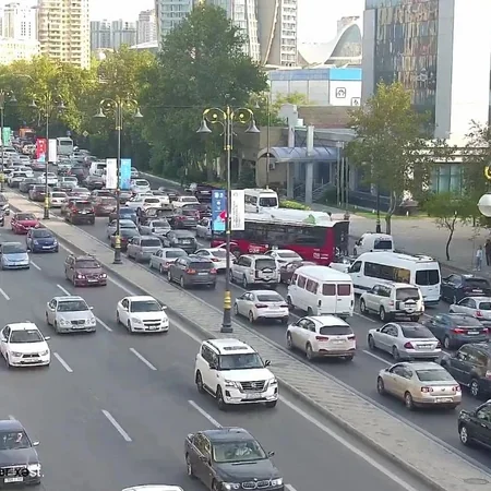 Bakının bir sıra yollarında tıxac yaranıb