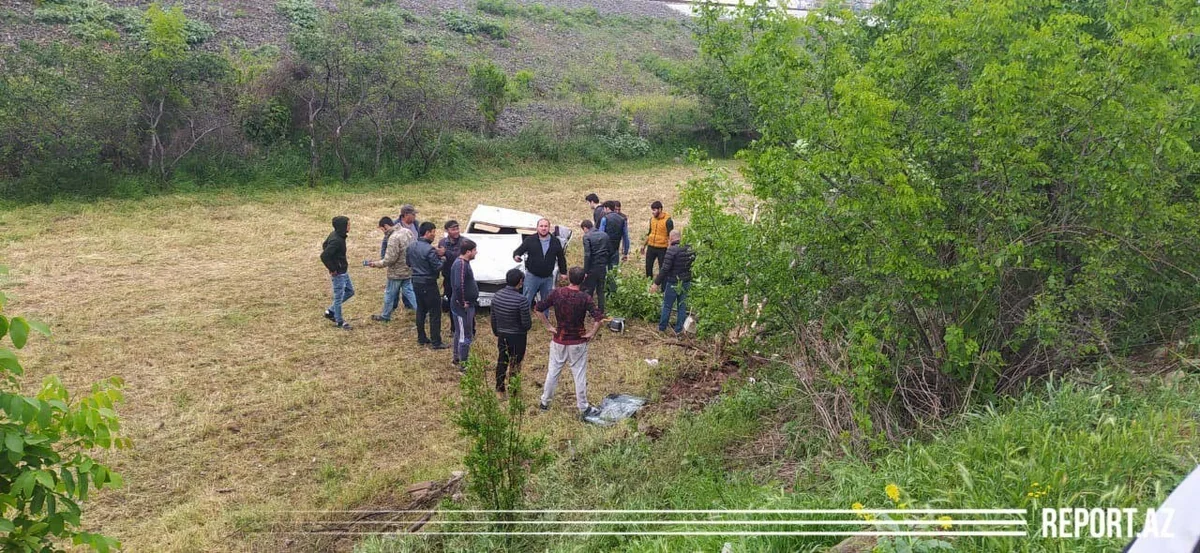 Tovuzda avtomobil aşıb, xəsarət alan var