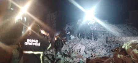 Kahramanmaraşda 12 fərqli nöqtədə əməliyyatlar aparan Azərbaycanın xilasediciləri 
