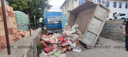 Şəkidə Zil aşıb, sürücü özünü maşından atmaq istəyərkən ölüb