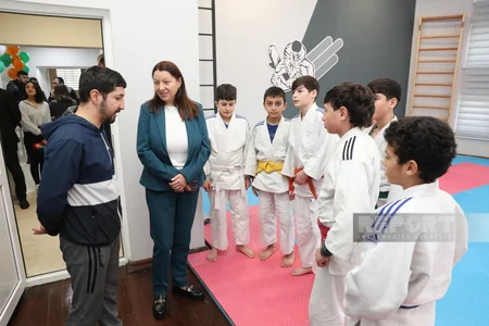 Türkan qəsəbəsində idman zalının açılışı olub