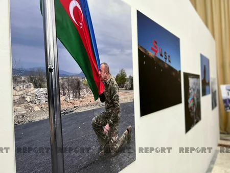Moskvada Zəfər Günü və Dövlət Bayrağı Gününə həsr olunan fotosərgi açılıb
