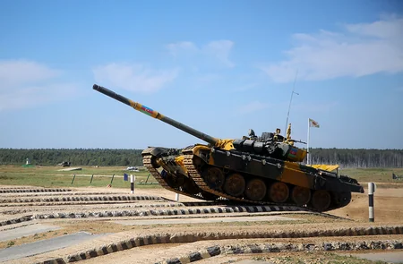 “Tank biatlonu” müsabiqəsinin yarımfinal mərhələsi keçirilib