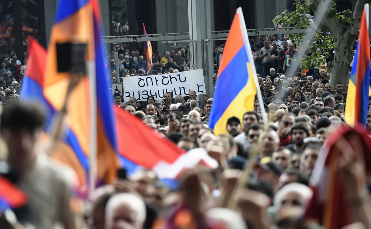 СНБ Армении обвинила оппозицию в планах захватить здание парламента