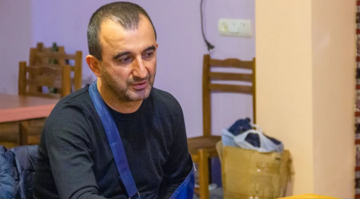 Nikol Paşinyana qarşı etiraz aksiyası təşkil edən mer saxlanılıb