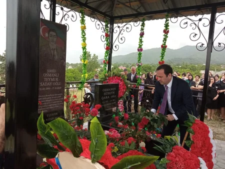 Şəhidin ad günü məzarı yanında qeyd olunub