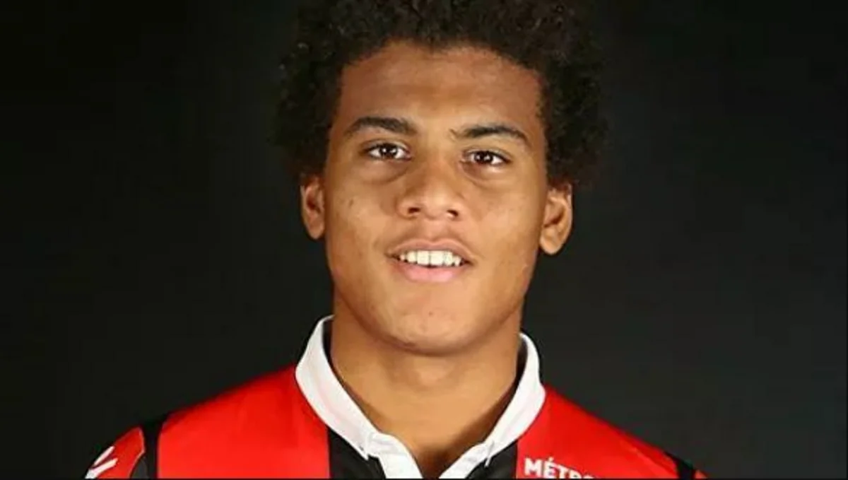 Футболист Ниццы признался в краже часов у партнера по команде