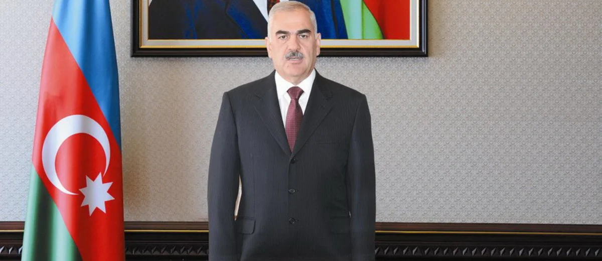 Vasif Talıbov üç nəfəri təltif edib