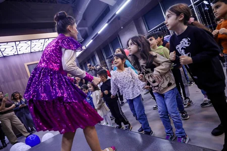 CinemaPlus Bakıxanov Mall-da uşaqlar üçün bayram şənliyi keçirib