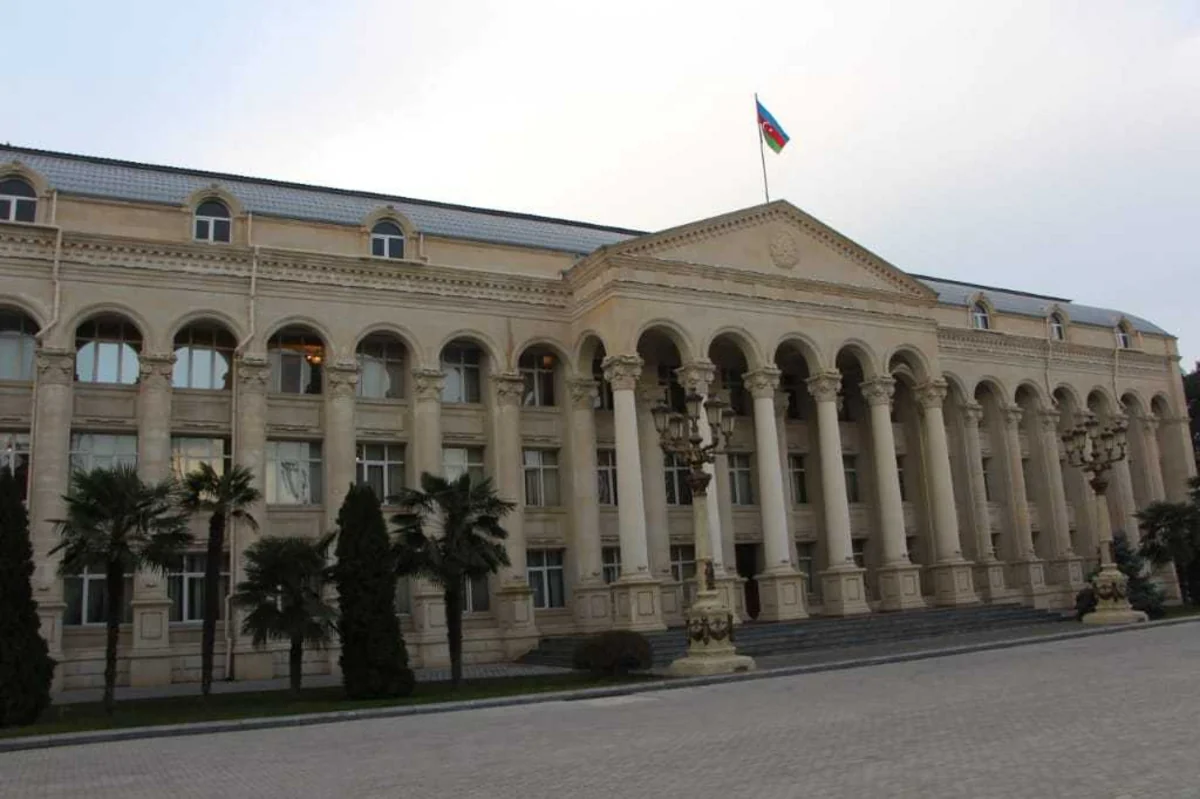 Yevlaxın icra başçısından yerli məmurlara xəbərdarlıq