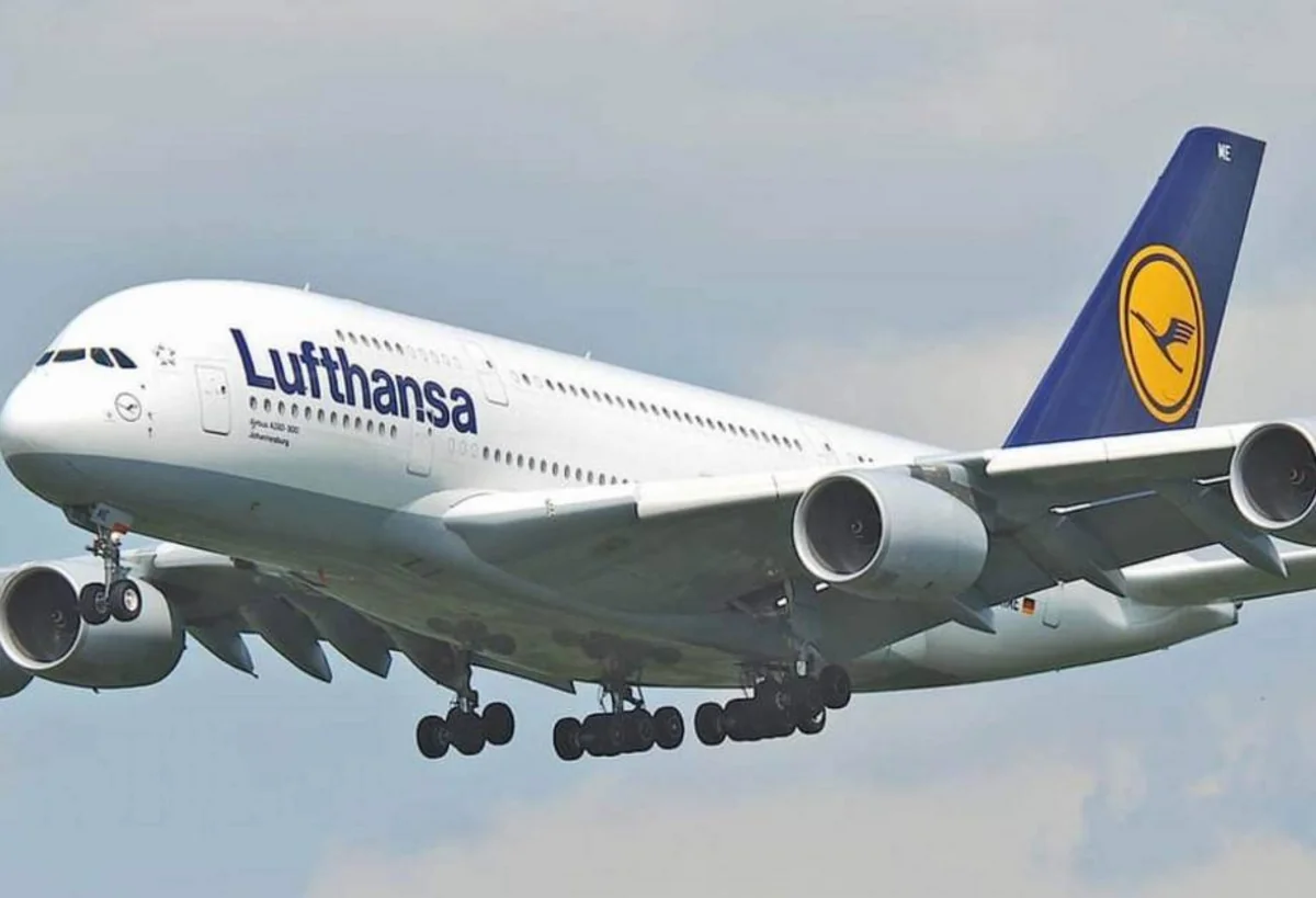 Пилоты Lufthansa пообещали не бастовать до июля 2023 года