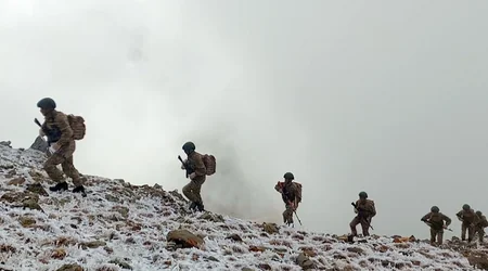 Əlahiddə Ümumqoşun Ordunun Xüsusi Təyinatlıları “Qapıcıq” zirvəsinə yürüş edib