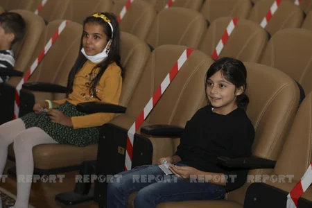 Kukla Teatrı mövsümün açılışını edib, ilk tamaşaçıları şəhid övladları olub