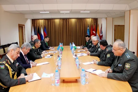 Azerbaijani Defence Minister met with Uzbek counterpart