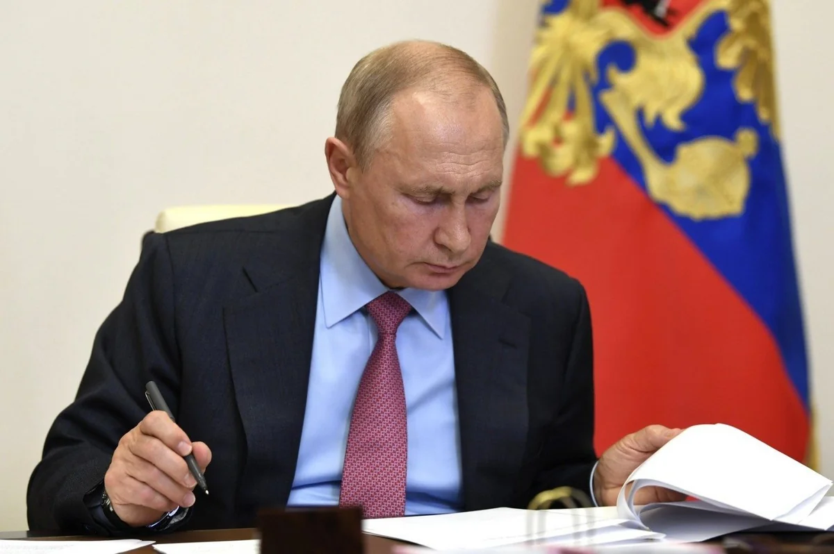 Putin MDB vətəndaşlarının pensiya hüquqları haqqında sazişi ləğv edib