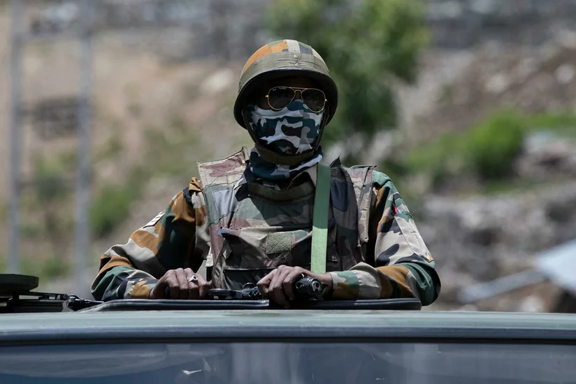 Hindistan hakimiyyəti: Çin 5 hərbçimizi oğurlayıb