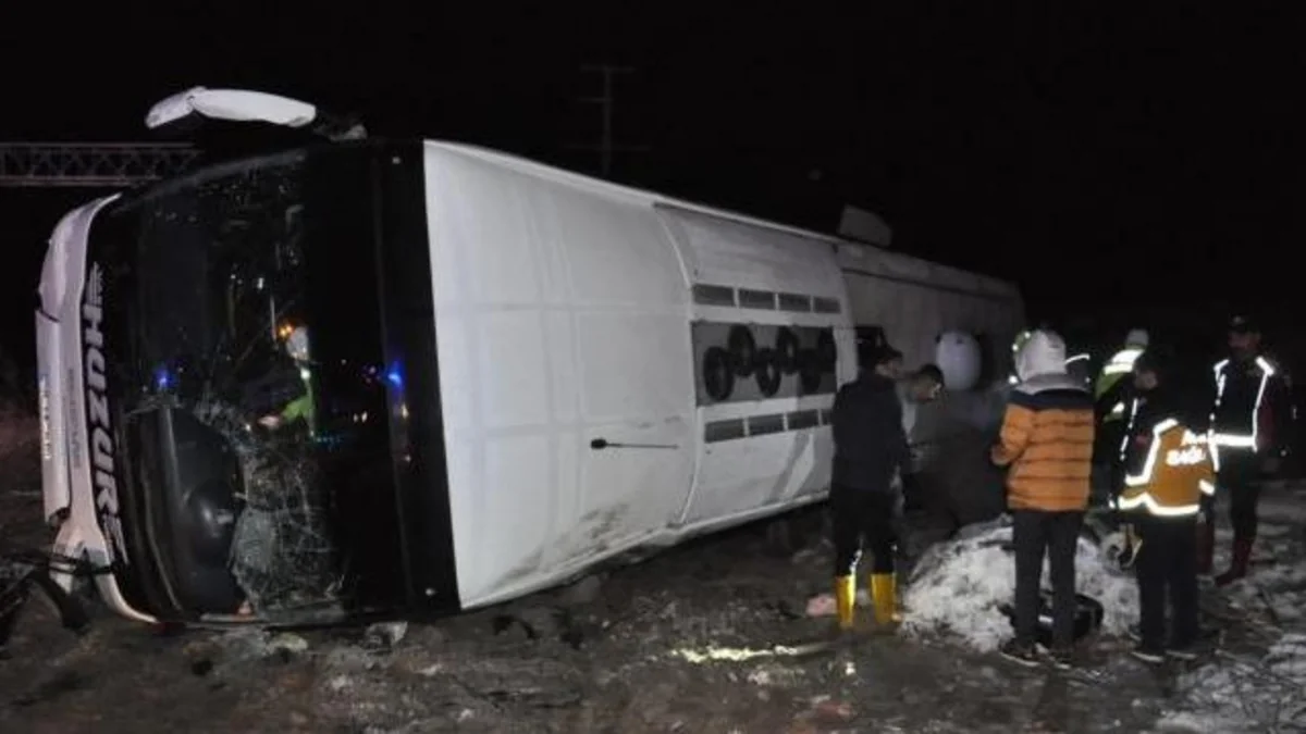 Türkiyədə avtobus qəzası olub, ölən və yaralananlar var