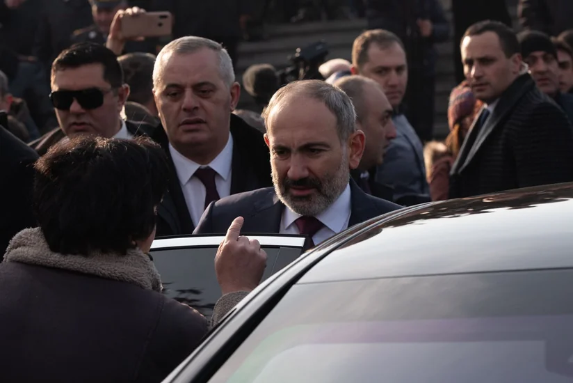 Paşinyan Niderlandda həmvətənləri tərəfindən təhqir olunub