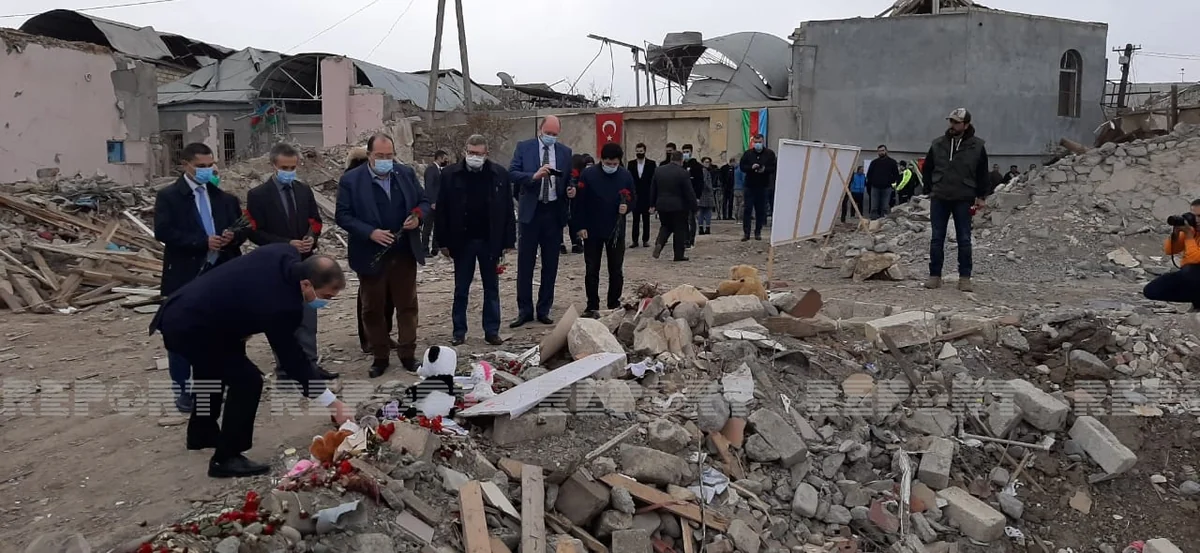 Fransalı parlamentarilər Gəncəyə səfər ediblər