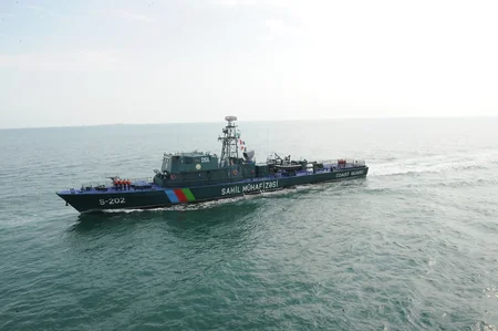 Azerbaijan's border guards hold exercises in Caspian Sea