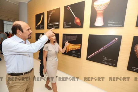 Beynəlxalq Media Forumunun iştirakçıları Heydər Əliyev Mərkəzində olublar