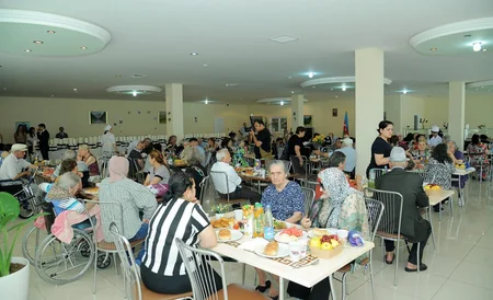 Heydər Əliyev Fondunun nümayəndələri müharibə və əmək əlilləri pansionatında olub - FOTO