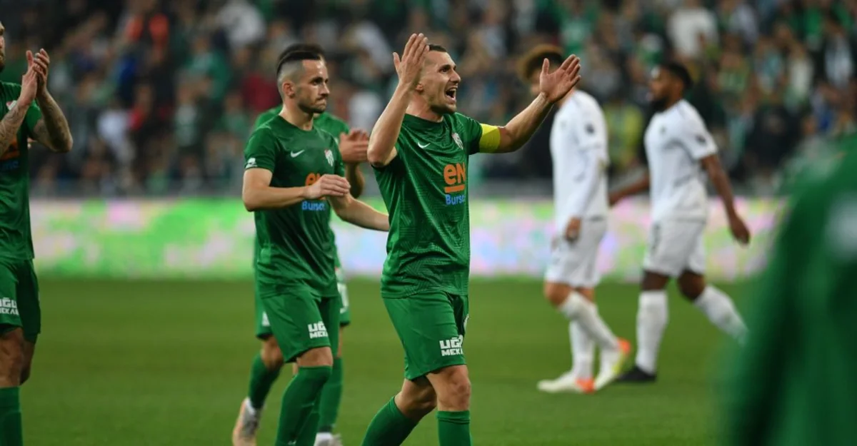 Namik Ələskərovun komandasının oyunu hava şəraitinə görə təxirə salınıb