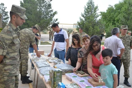 Bu gün bütün hərbi hissələrdə “Açıq qapı” günü keçirilib
