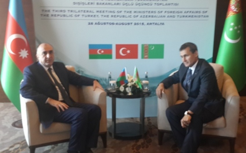 Antalyada Azərbaycan və Türkmənistan XİN rəhbərləri arasında görüş keçirilib