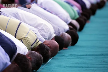 Bakıda bayram namazı - FOTOREPORTAJ