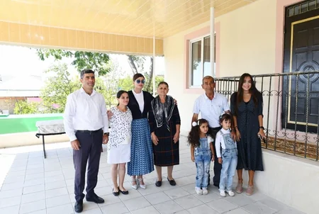 Şamaxının Muğanlı kəndində zəlzələdən qəzalı vəziyyətə düşmüş evin yerində yeni ev inşa olunub - YENİLƏNİB