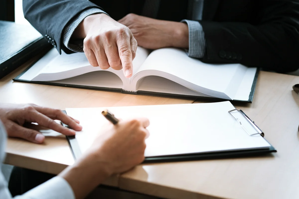 300-ə yaxın mediatr olmaq səlahiyyətinə malik şəxs var