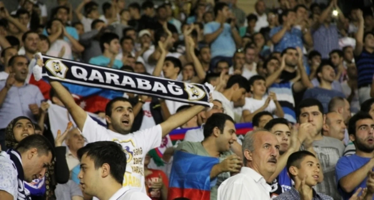 В Тбилиси фанаты Самтредии напали на болельщиков Карабаха