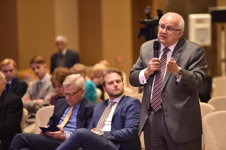 VI Qlobal Bakı Forumunda iqtisadi inkişafın ətraf mühitin deqradasiyasına təsiri mövzusu müzakirə edilib