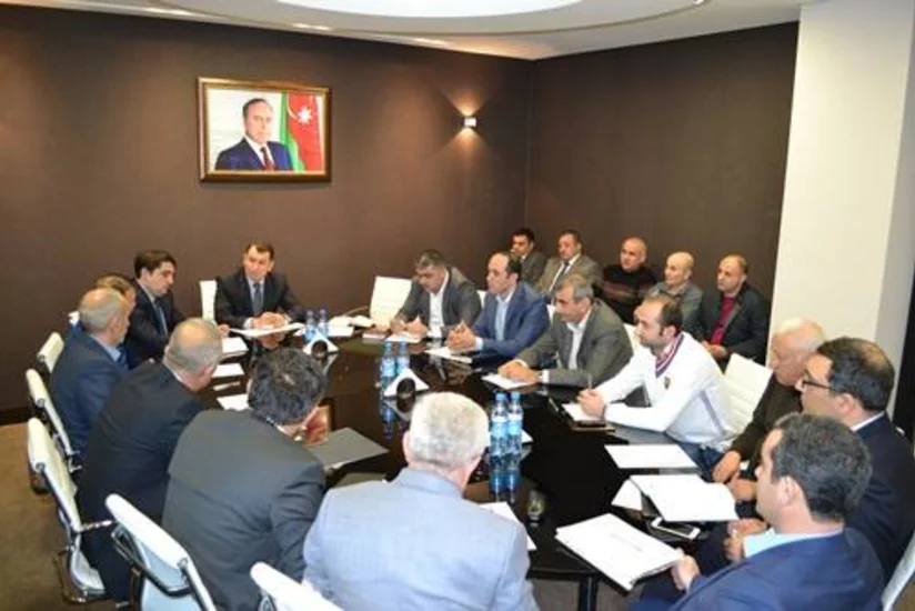 ​İqtisadiyyat Nazirliyində ət və süd məhsulları istehsalçıları ilə görüş keçirilib