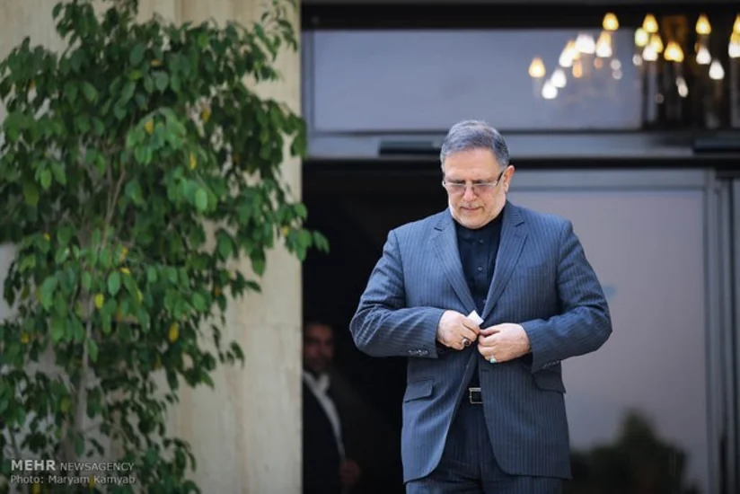 İran Mərkəzi Bankının keçmiş direktorunun ölkədən çıxmasına qadağa qoyulması istənilib