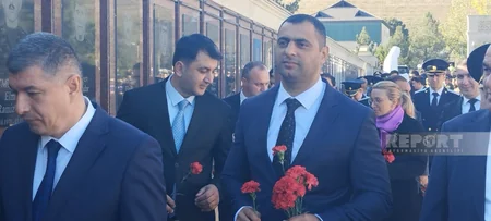 Şabranda Zəfər Günü ilə bağlı Şəhidlər xiyabanı izdihamla ziyarət olunub