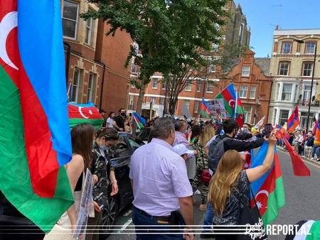 Londonda soydaşlarımız aksiya zamanı erməni təxribatı ilə üzləşib