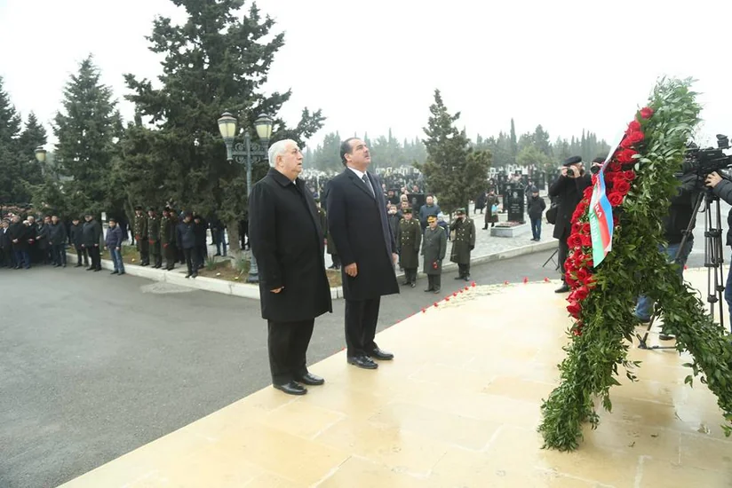Gəncədə 20 Yanvar faciəsi qurbanlarının xatirəsi yad edilib - FOTO