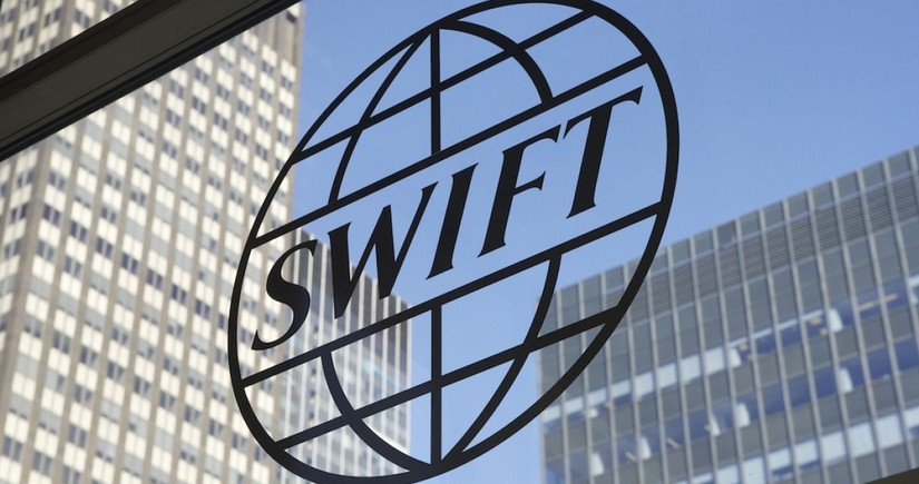 ЕС могут отключить более 20 банков от SWIFT в рамках санкций против РФ