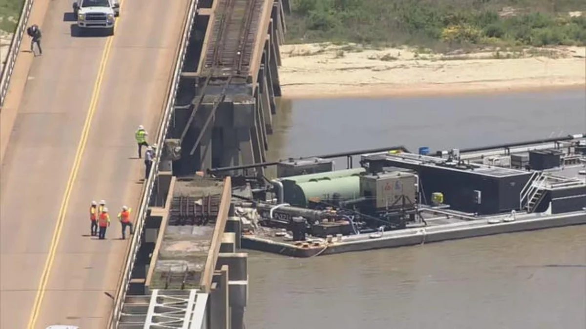 US Coast Guard says Texas barge collision may have spilled up to 2,000 gallons of oil