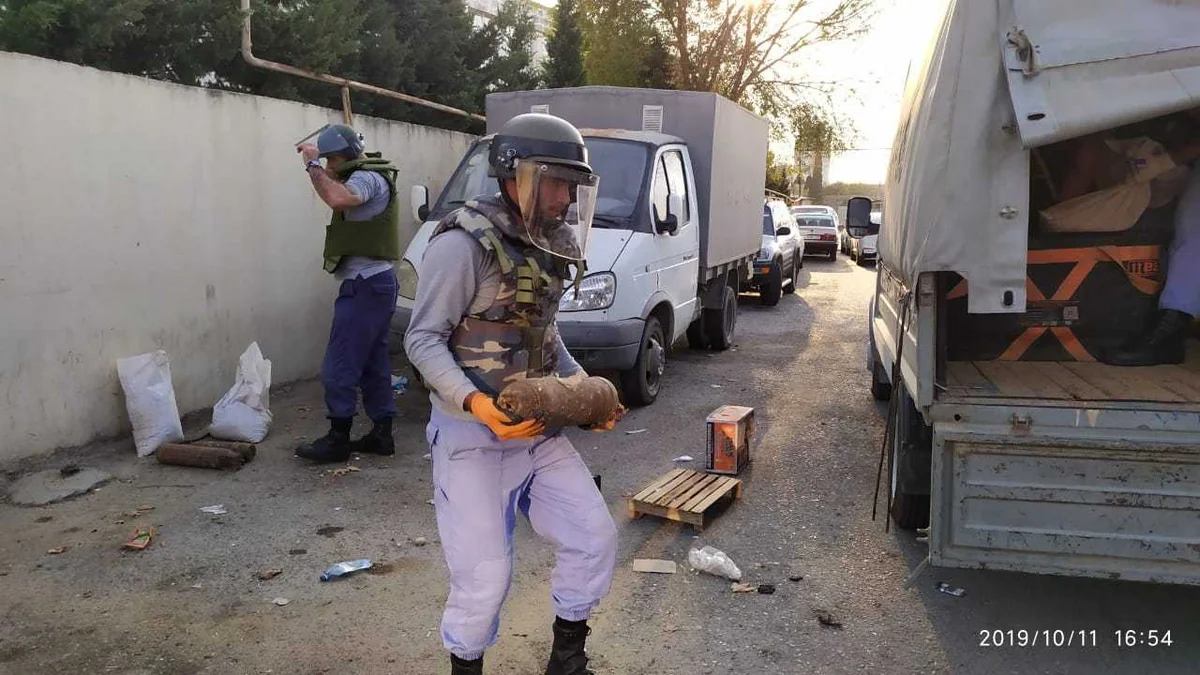 Bakıda top mərmisi və aviabomba tapılıb