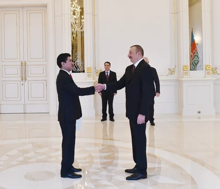 President Ilham Aliyev receives credentials of Ecuadorian and Chilean ambassadors